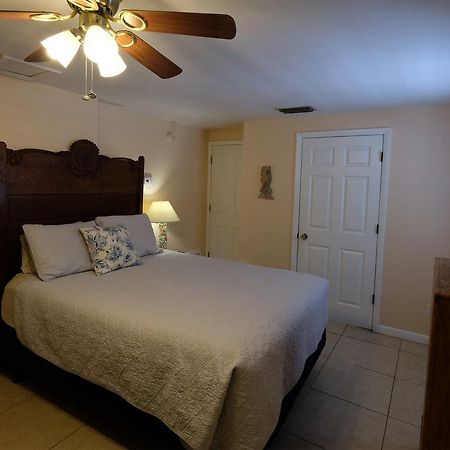 סאניבל Seahorse Cottages - Adults Only מראה חיצוני תמונה