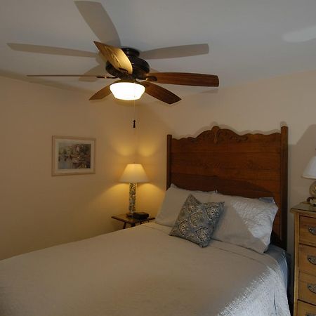 סאניבל Seahorse Cottages - Adults Only מראה חיצוני תמונה