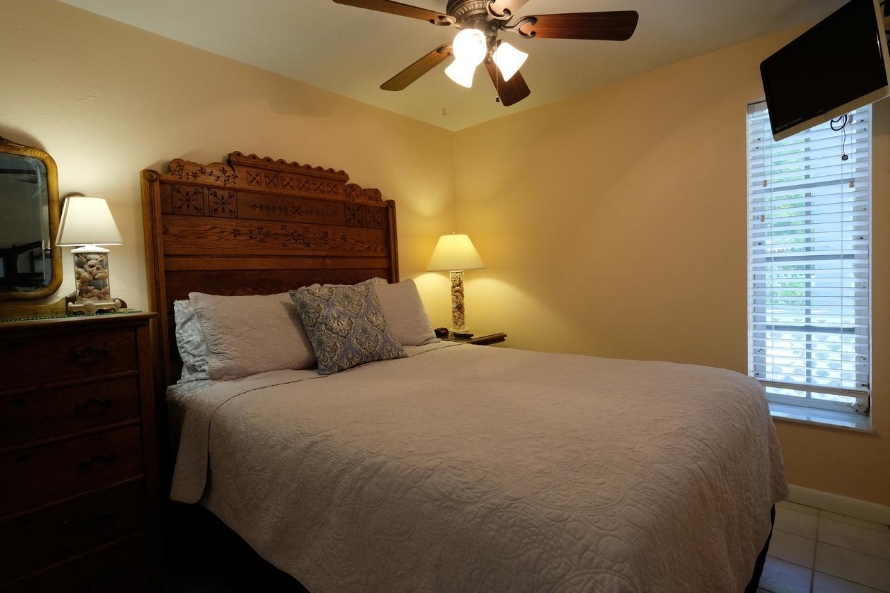 סאניבל Seahorse Cottages - Adults Only מראה חיצוני תמונה