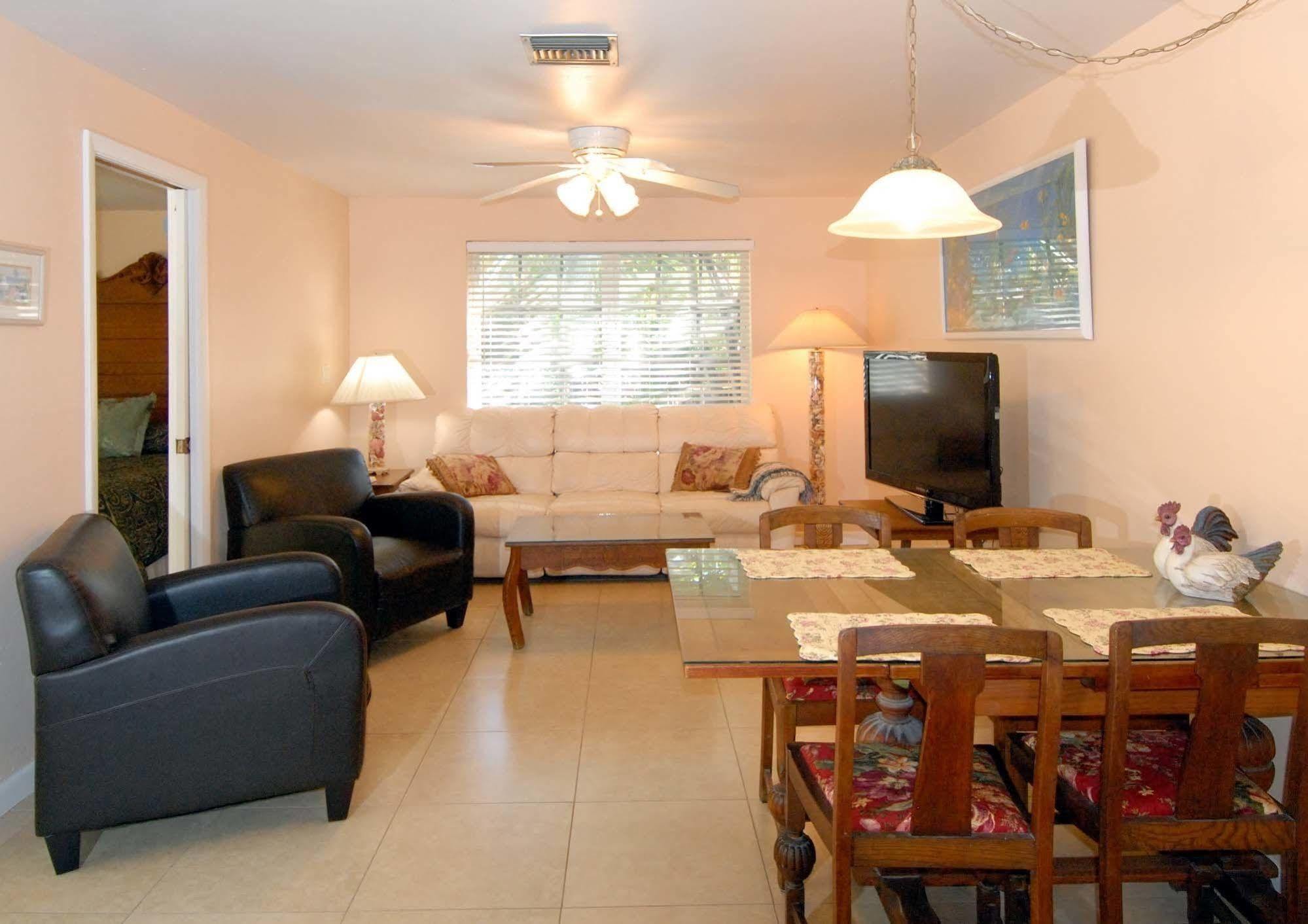 סאניבל Seahorse Cottages - Adults Only מראה חיצוני תמונה