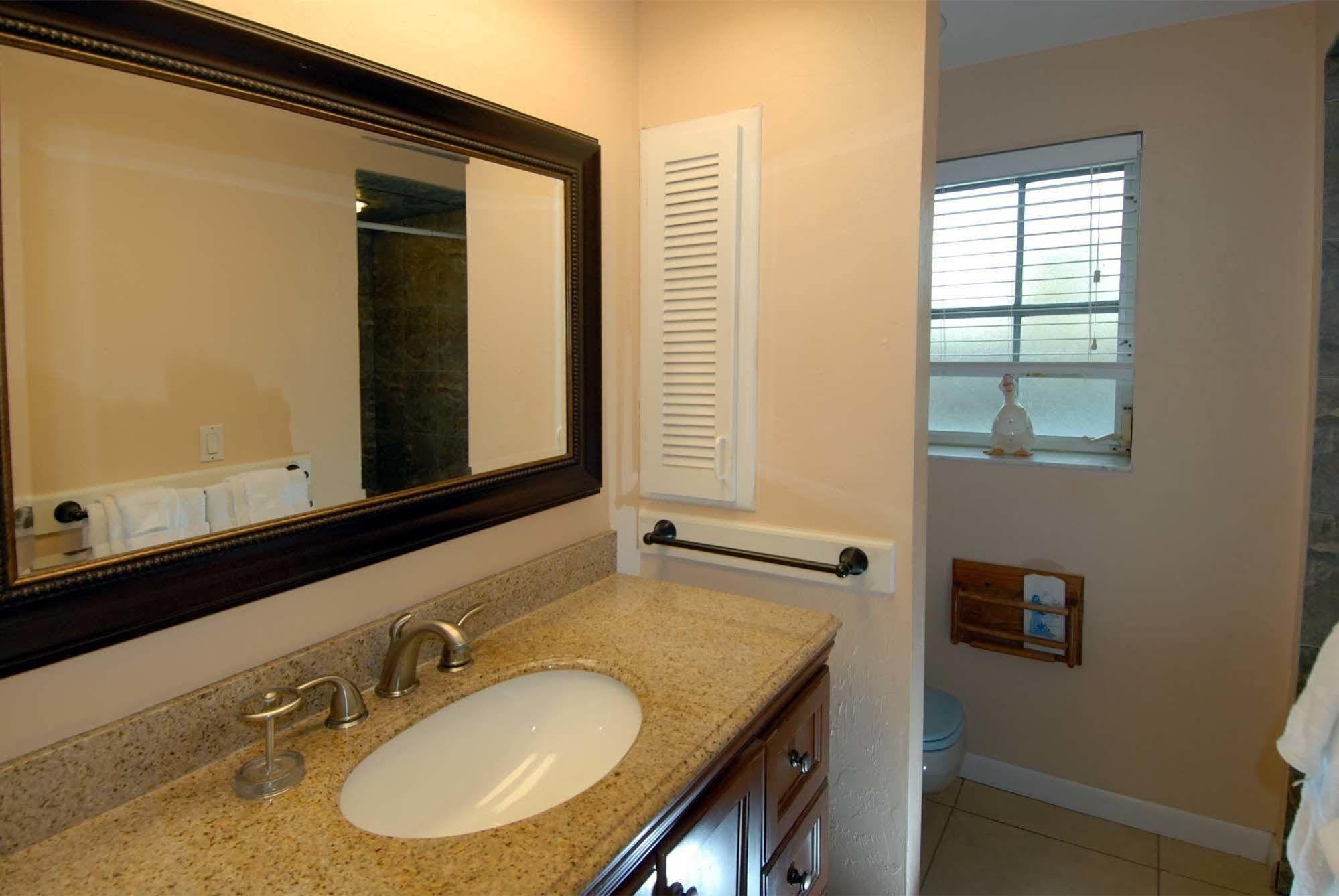 סאניבל Seahorse Cottages - Adults Only מראה חיצוני תמונה