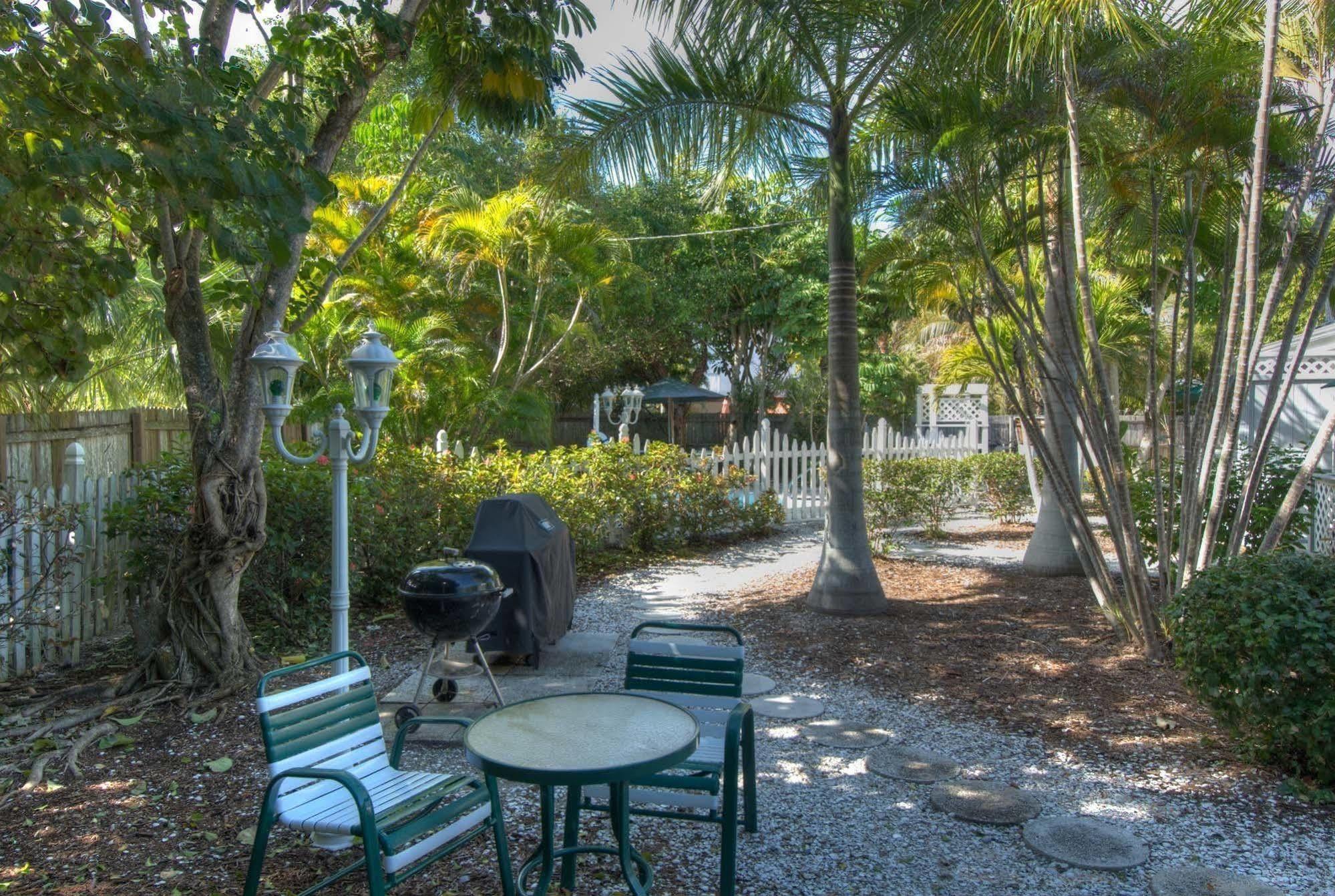 סאניבל Seahorse Cottages - Adults Only מראה חיצוני תמונה